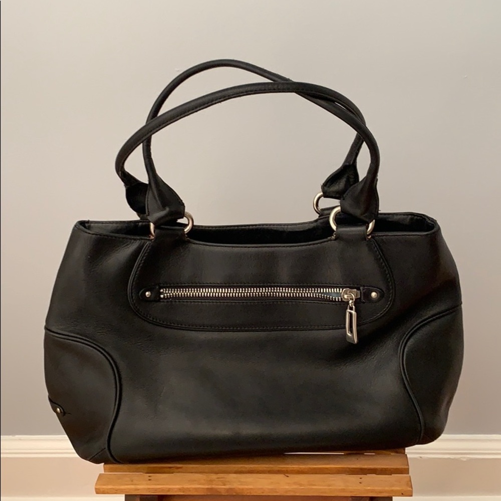 Black Shopper